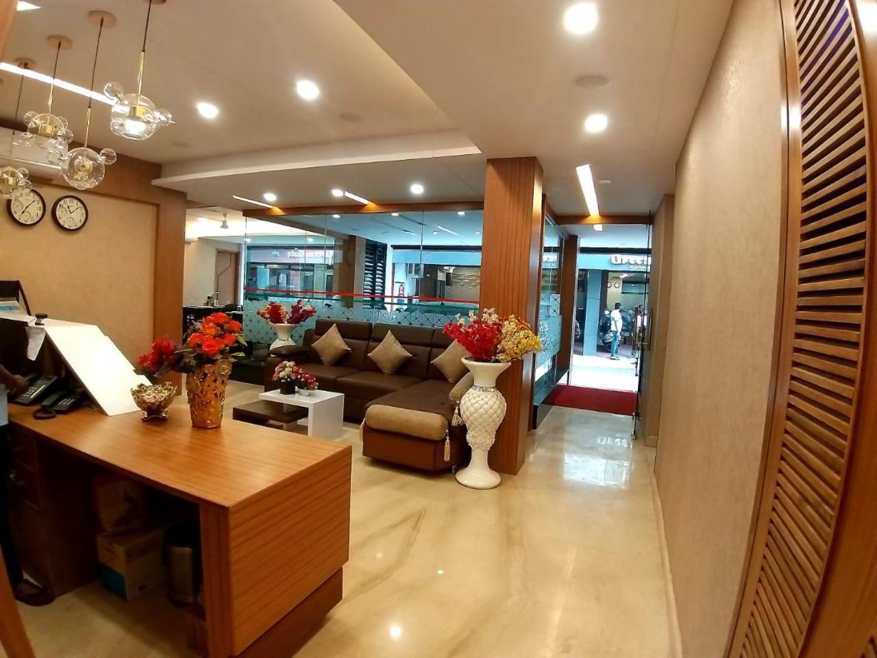 Grand Elegant Hotel Chennai Exterior photo