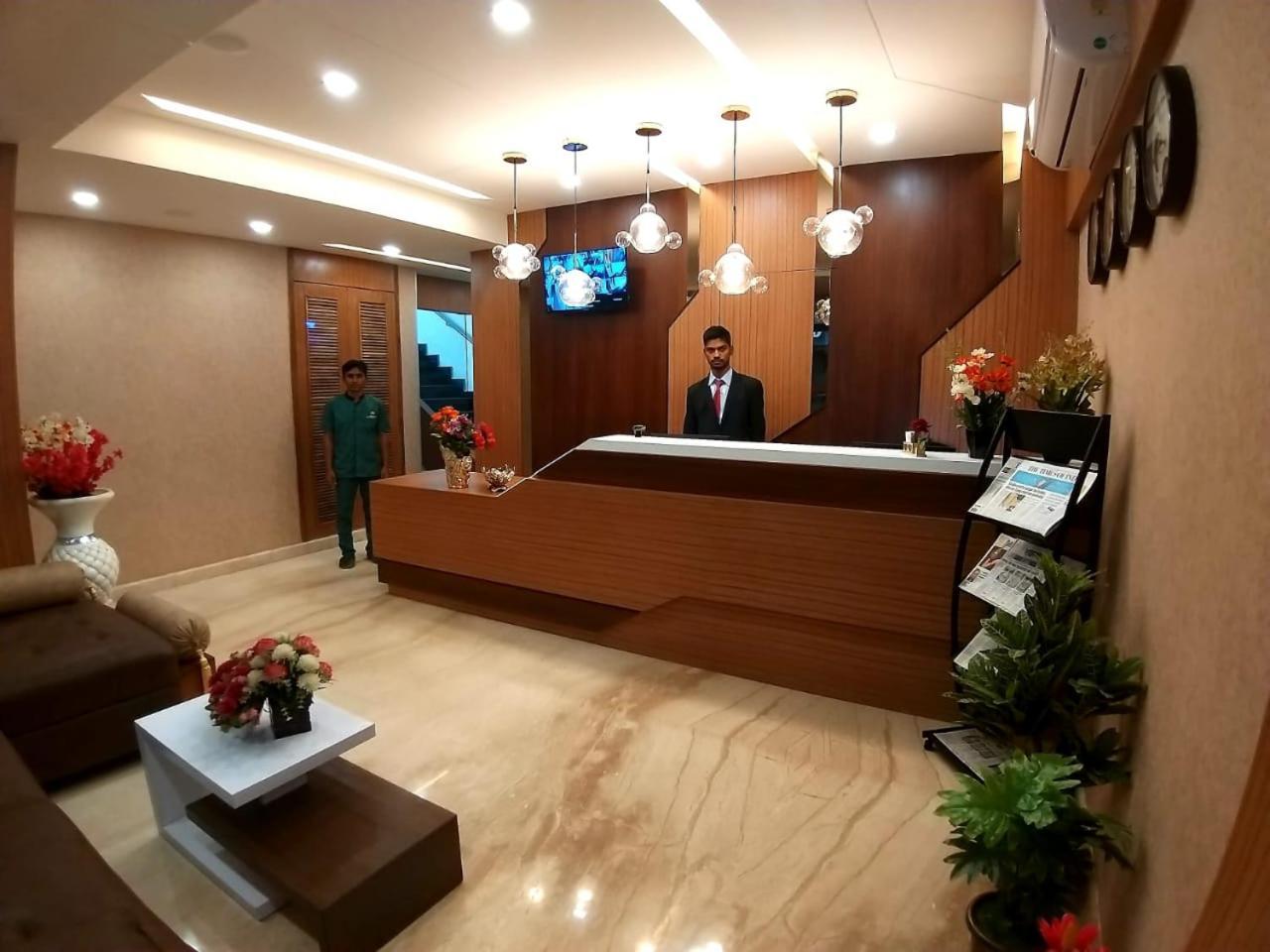 Grand Elegant Hotel Chennai Exterior photo